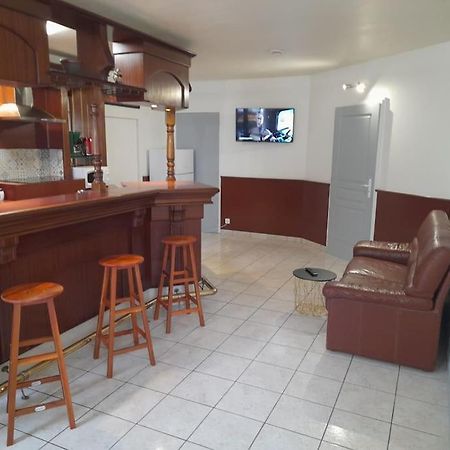 Appartement Au Bord Du Canal 몽바르 외부 사진